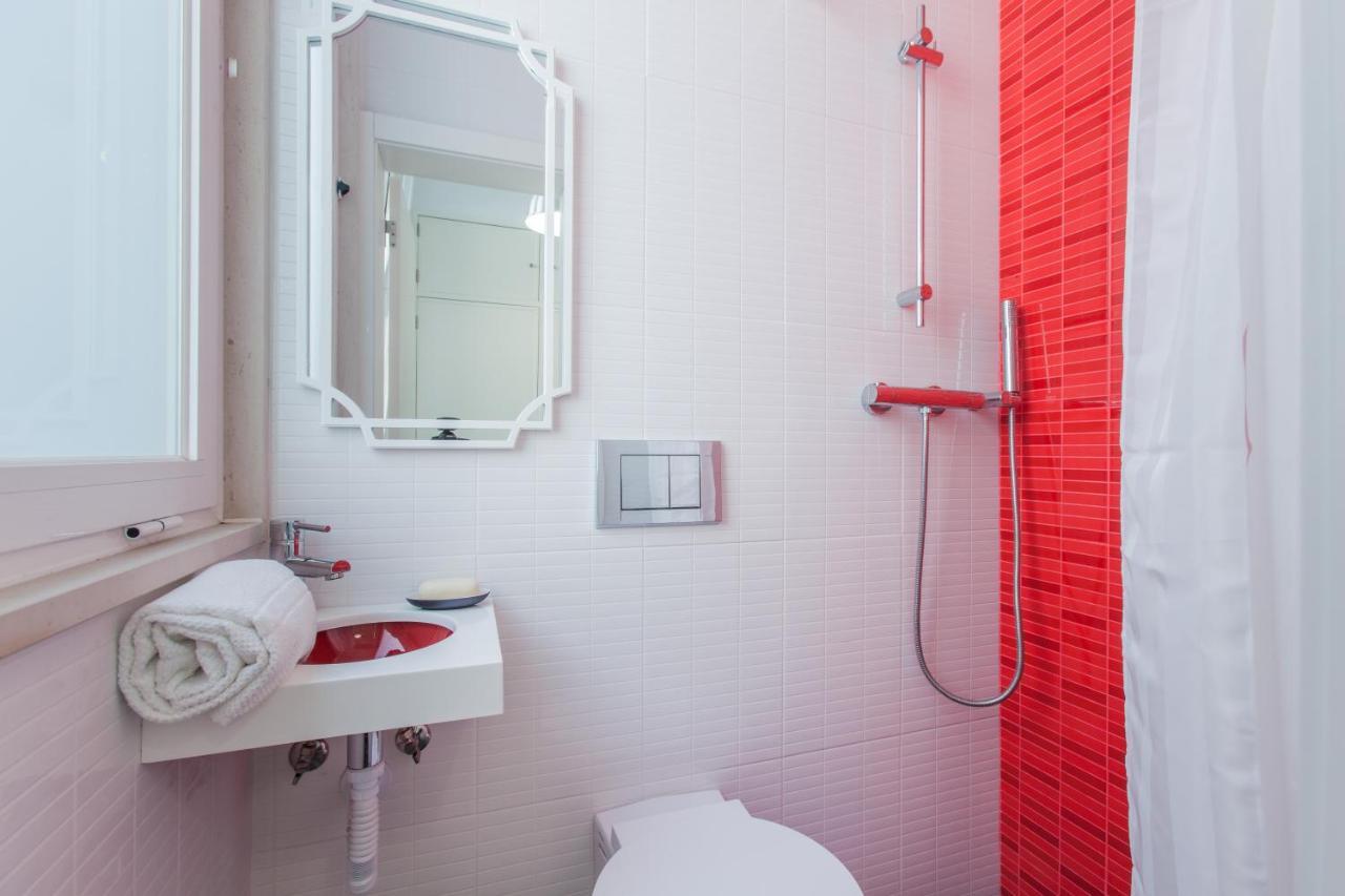 Renovated Apart With Private Courtyard, By Timecooler Lisboa Ngoại thất bức ảnh