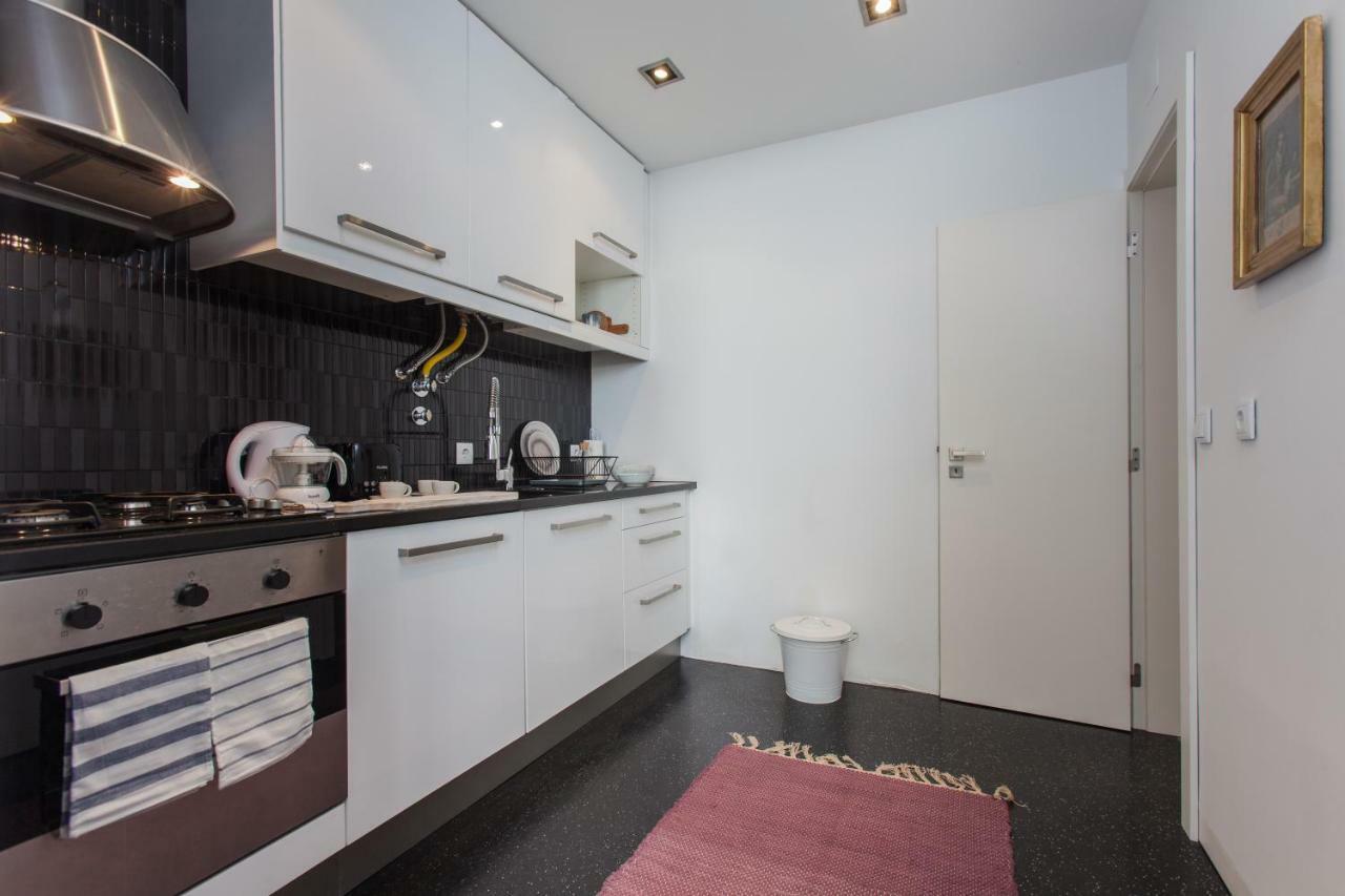 Renovated Apart With Private Courtyard, By Timecooler Lisboa Ngoại thất bức ảnh